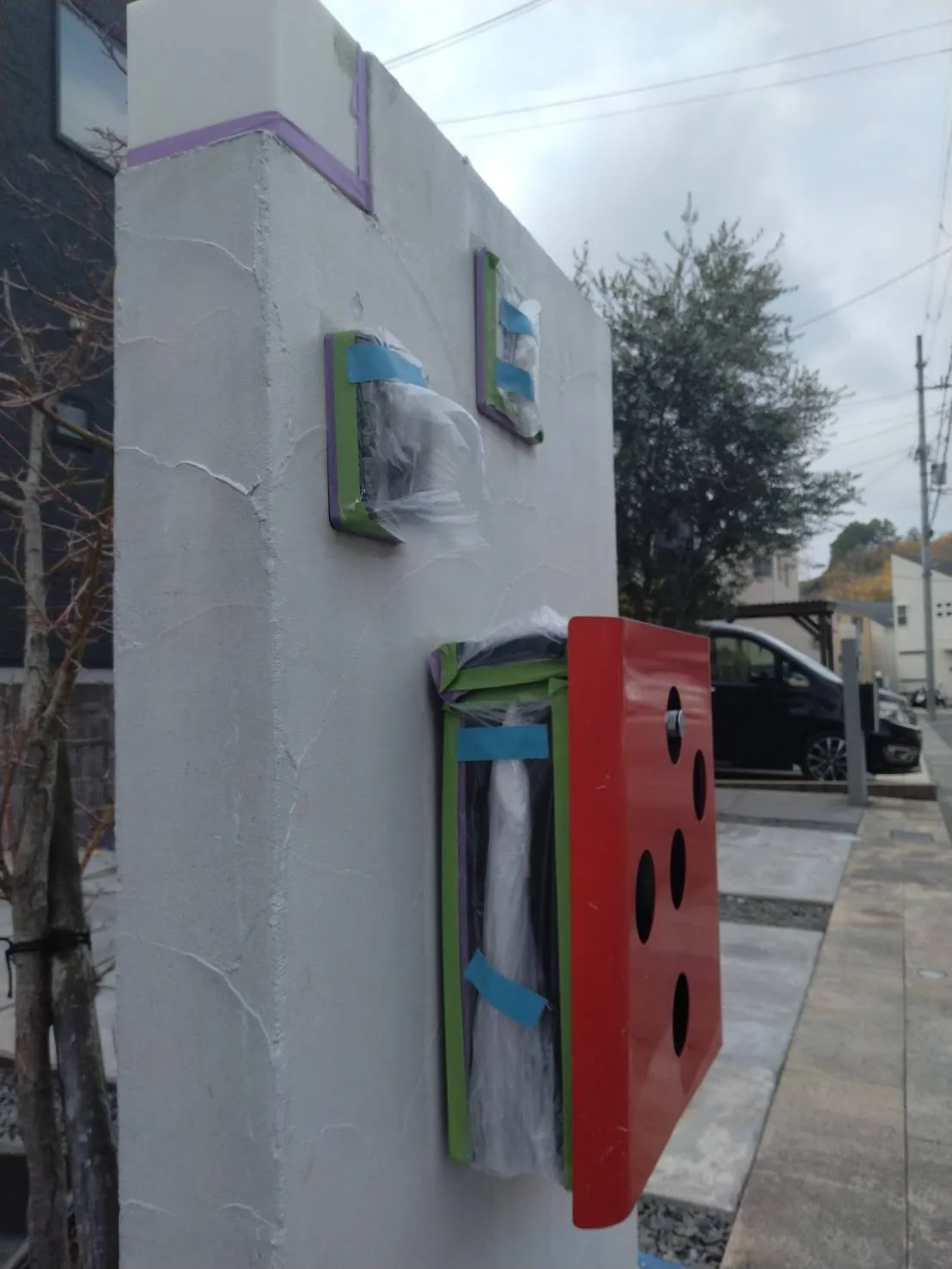 大阪府茨木市で外壁フル塗装の外塀を塗装しました。